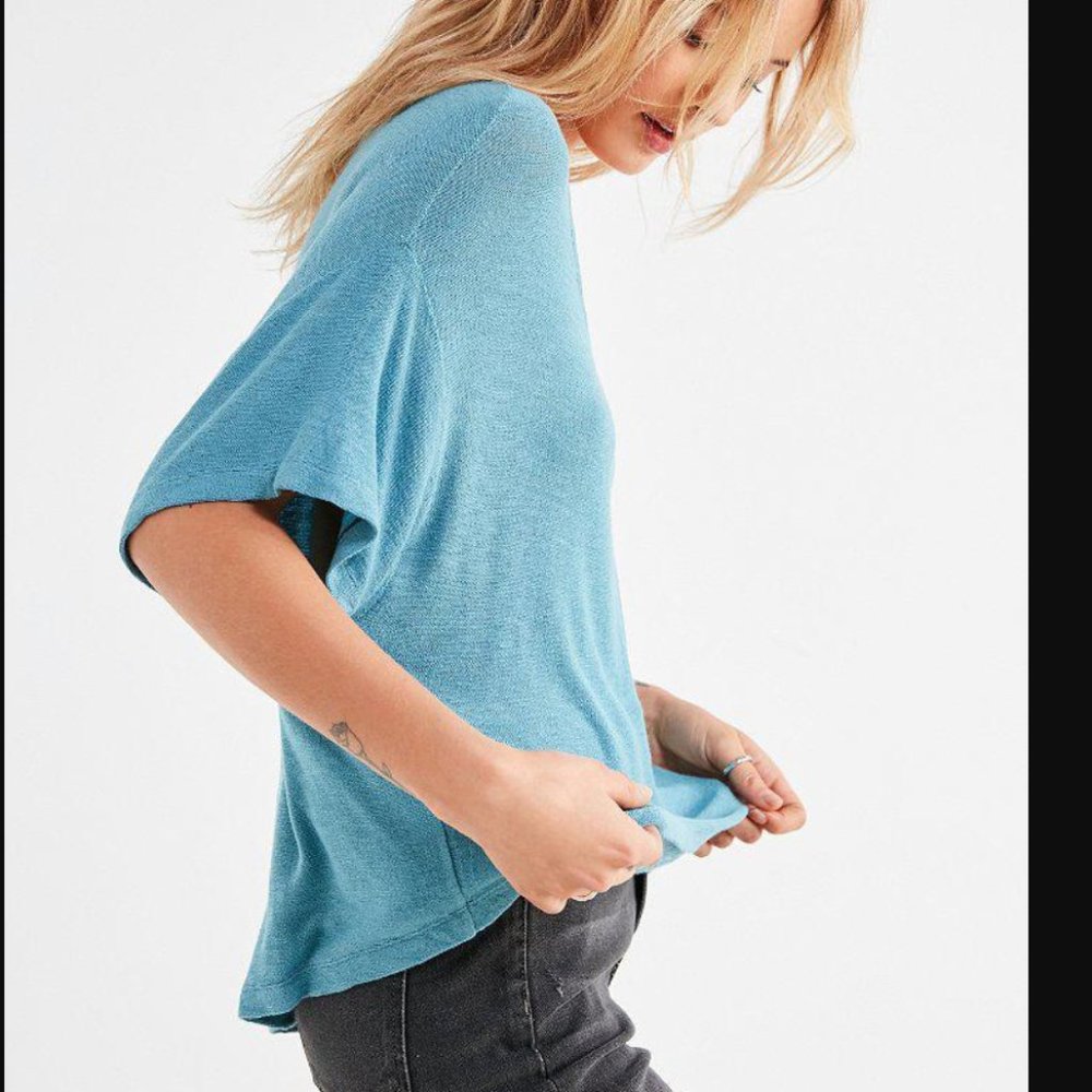Urban Outfitters Leto Ruched-Front Tee - Picture 2 of 5